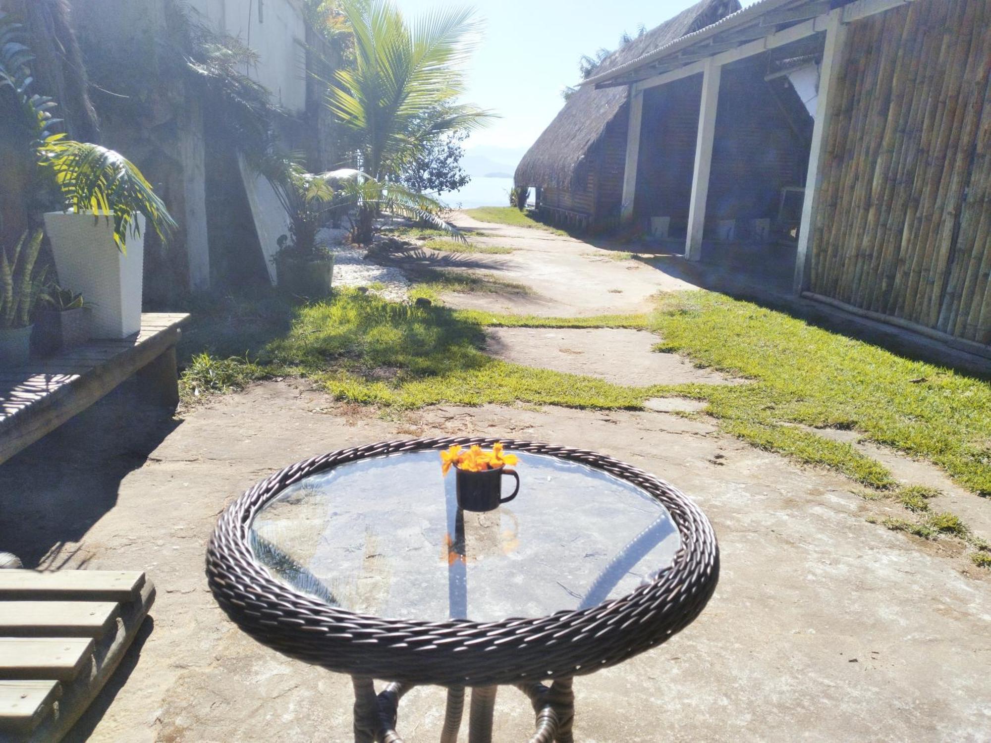 Chales Do Pedro Hospedagem E Restaurante Vila Praia de Araçatiba Exterior foto